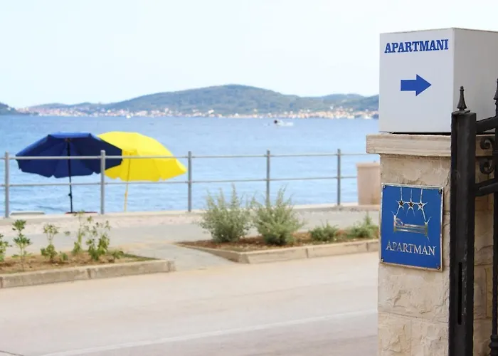 Lanterna Zara Apartman