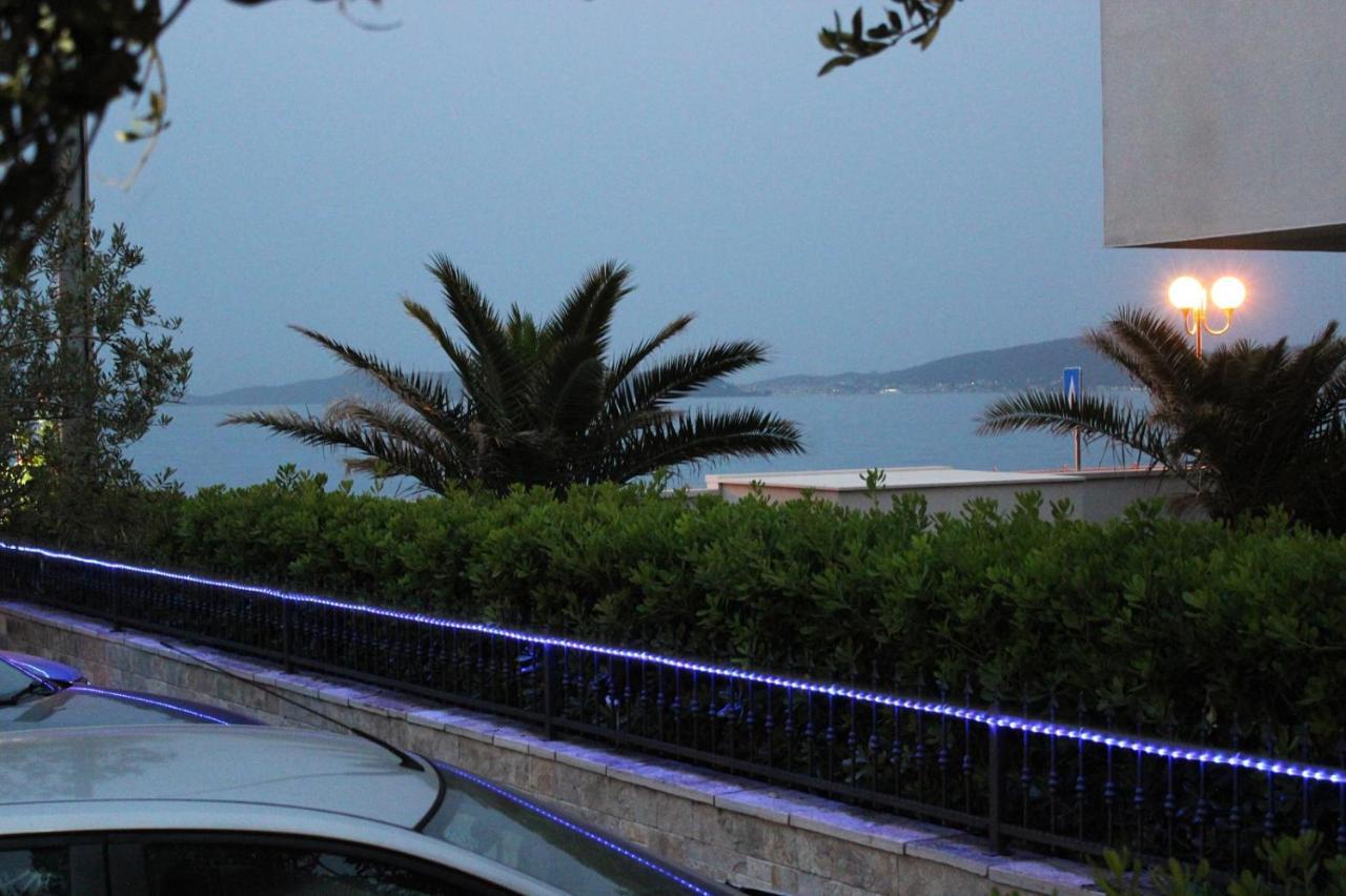 Lanterna Apartment *