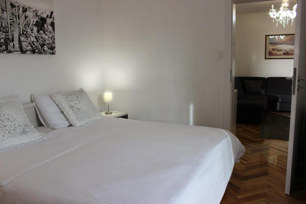 Lanterna Apartment *